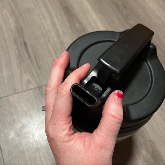 Green Bay Packets 72oz Large Thermos with Spicket Straw Pourer Handle - Picture 4 of 5